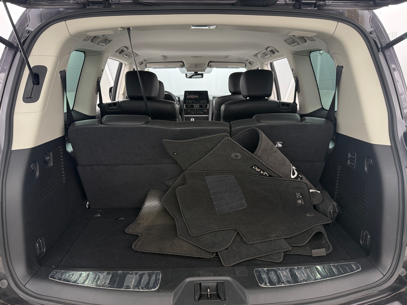 Thumbnail: 2023 INFINITI QX80 - 6