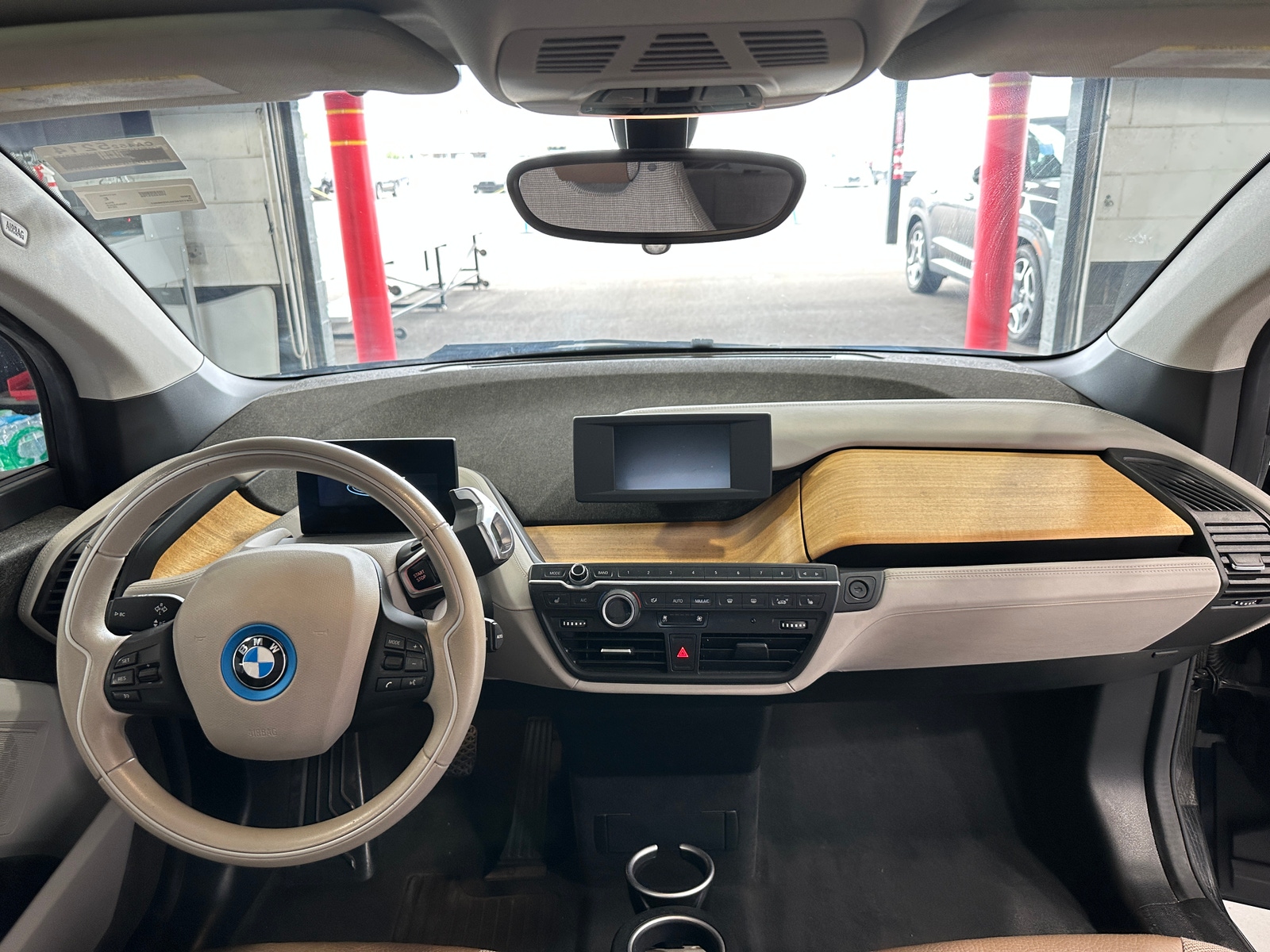 Thumbnail: 2018 BMW i3 - 3