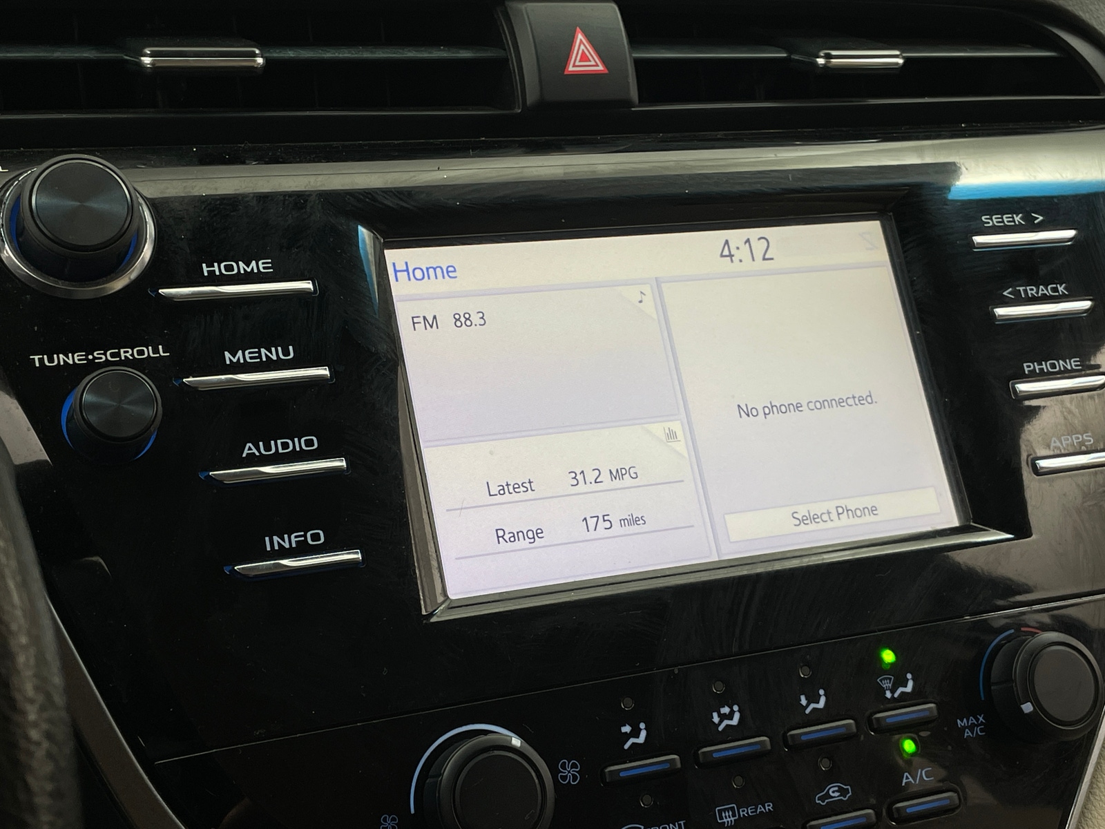 Thumbnail: 2018 Toyota Camry - 4