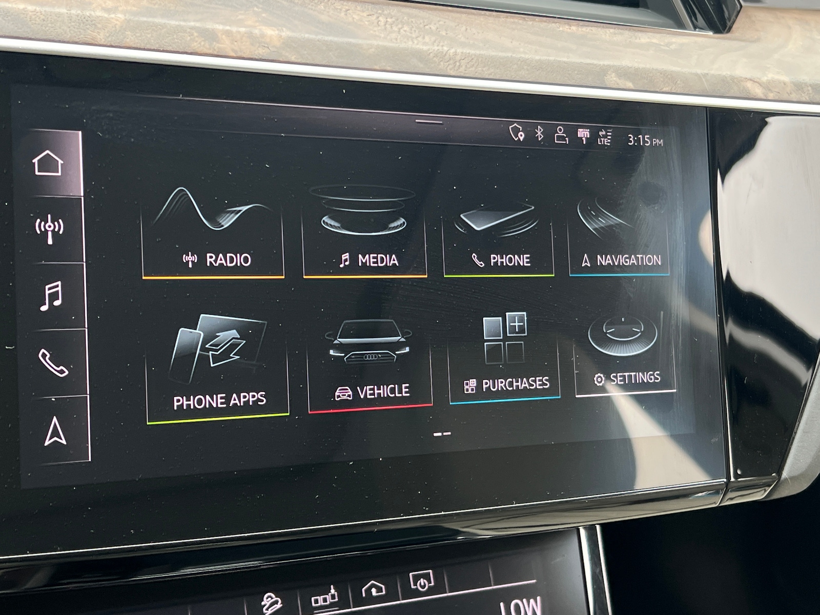 Thumbnail: 2019 Audi e-tron - 3