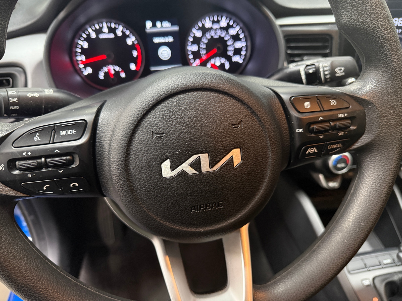 Thumbnail: 2023 Kia Rio - 5