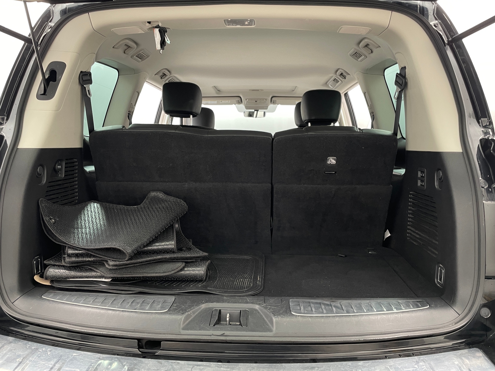 Thumbnail: 2023 INFINITI QX80 - 6