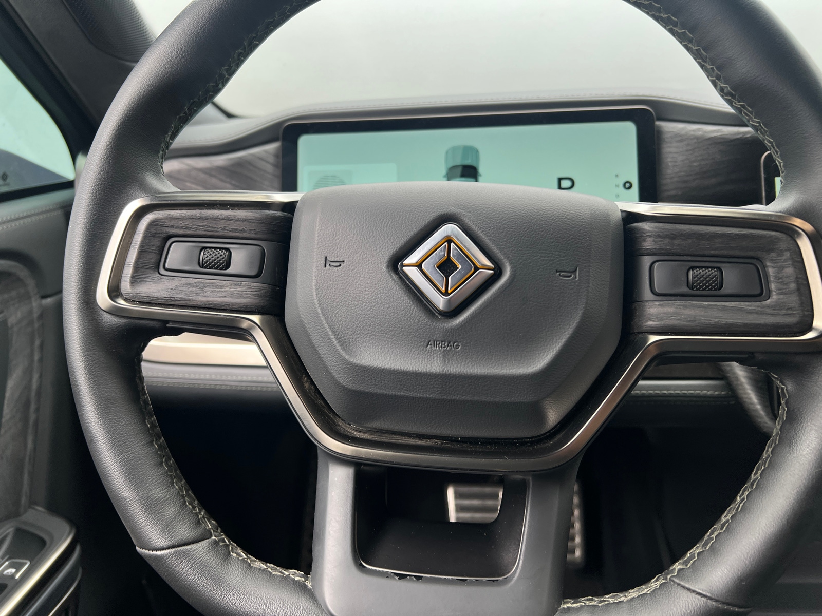 Thumbnail: 2022 Rivian R1T - 4