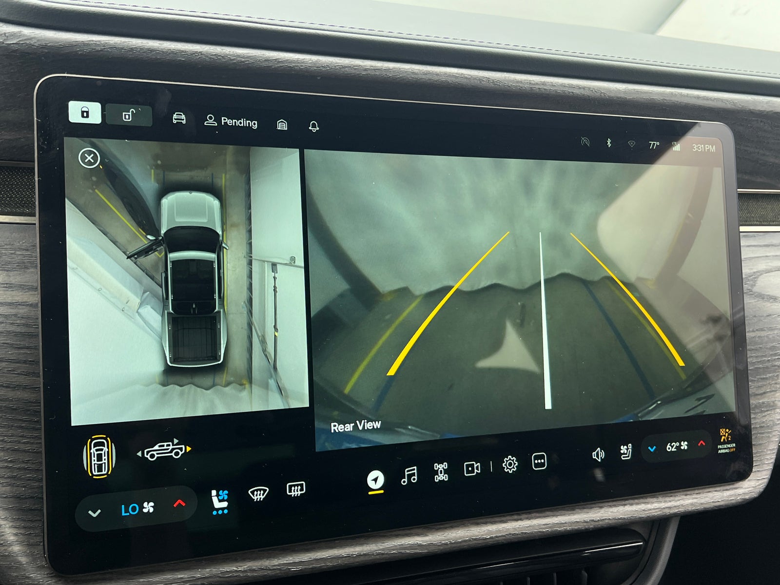 Thumbnail: 2022 Rivian R1T - 3