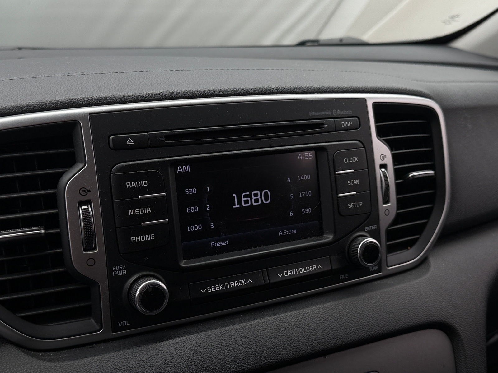 Thumbnail: 2017 Kia Sportage - 4