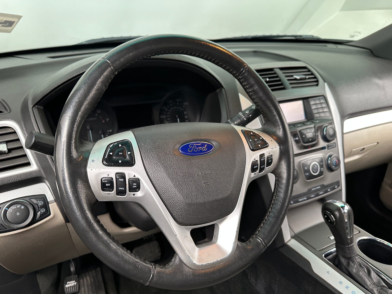 Thumbnail: 2011 Ford Explorer - 5