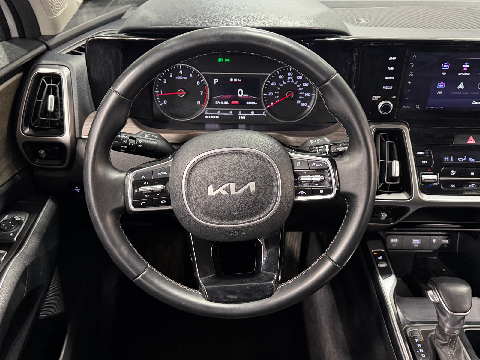 Thumbnail: 2022 Kia Sorento - 4