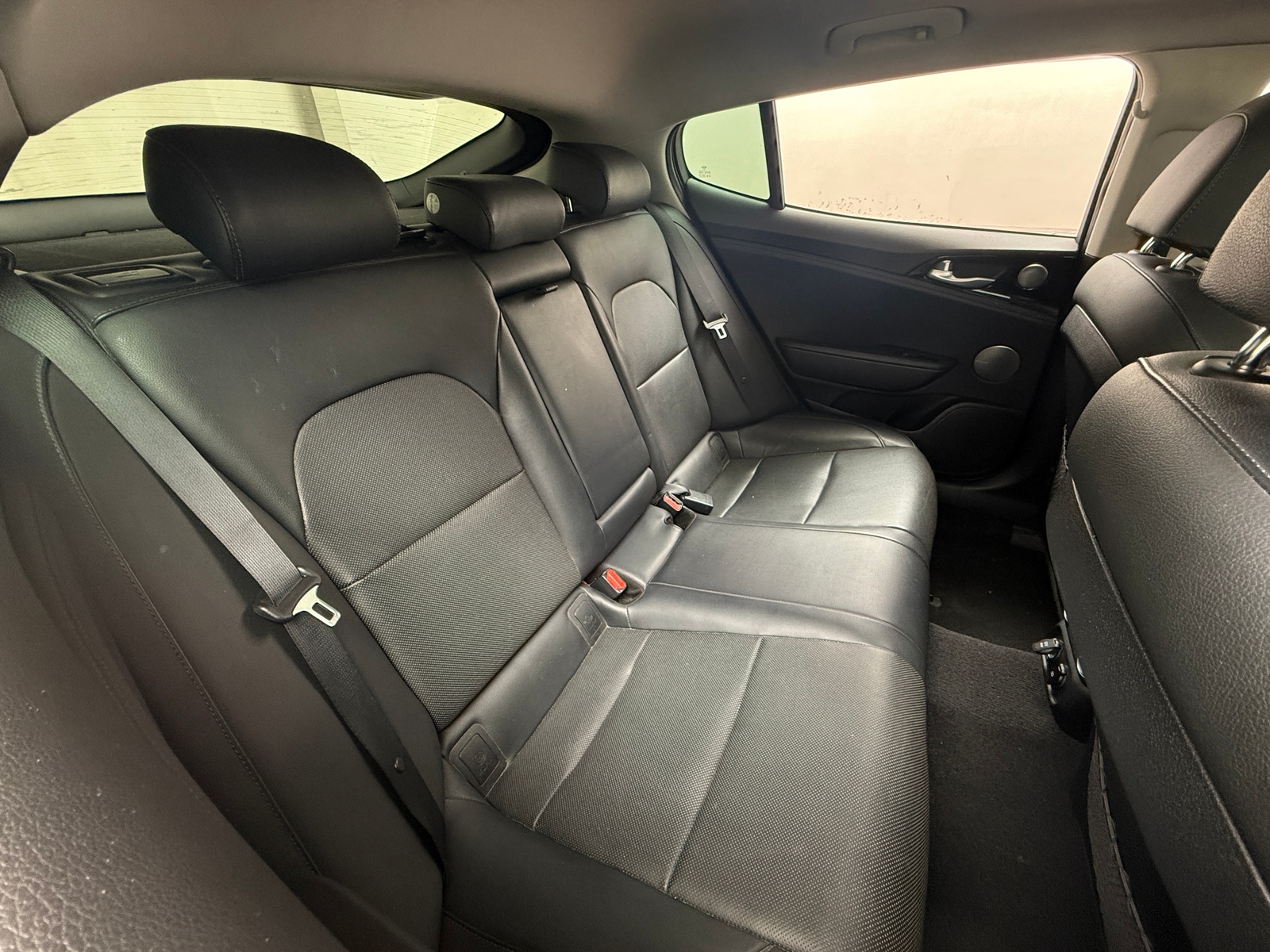 Thumbnail: 2019 Kia Stinger - 5