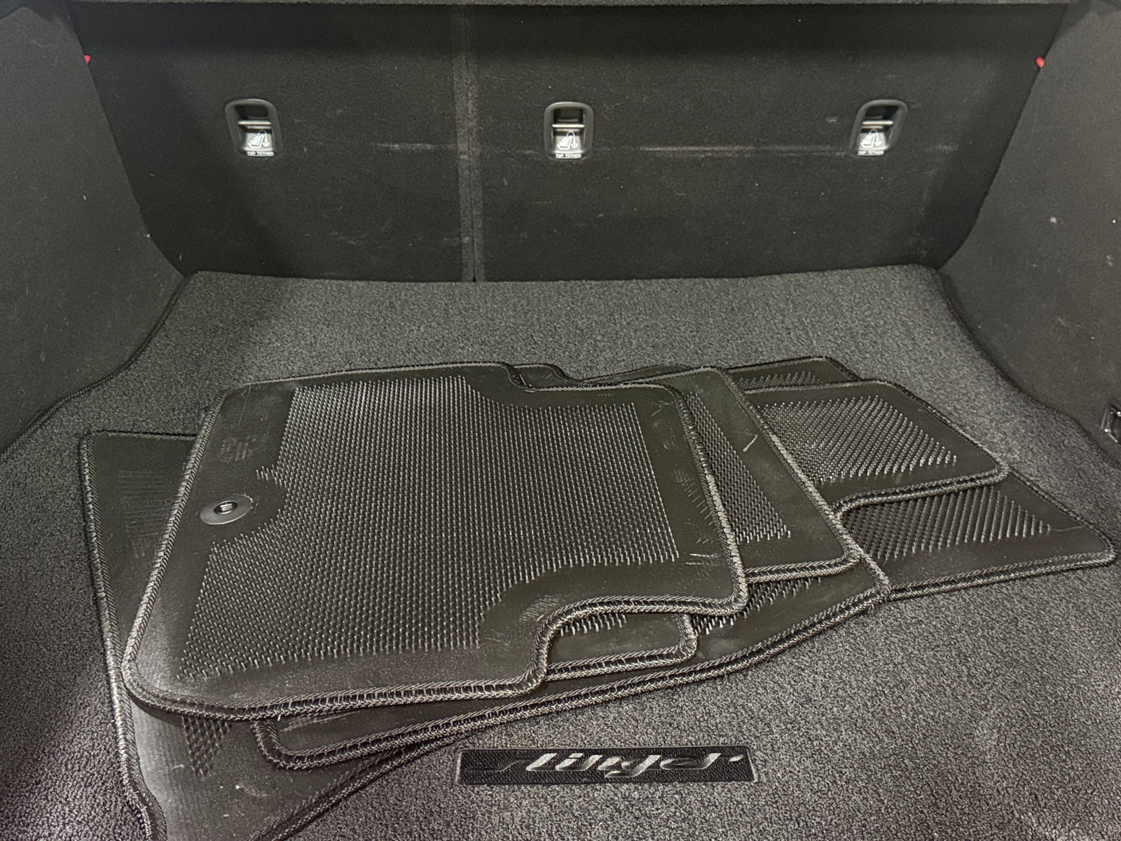 Thumbnail: 2019 Kia Stinger - 6