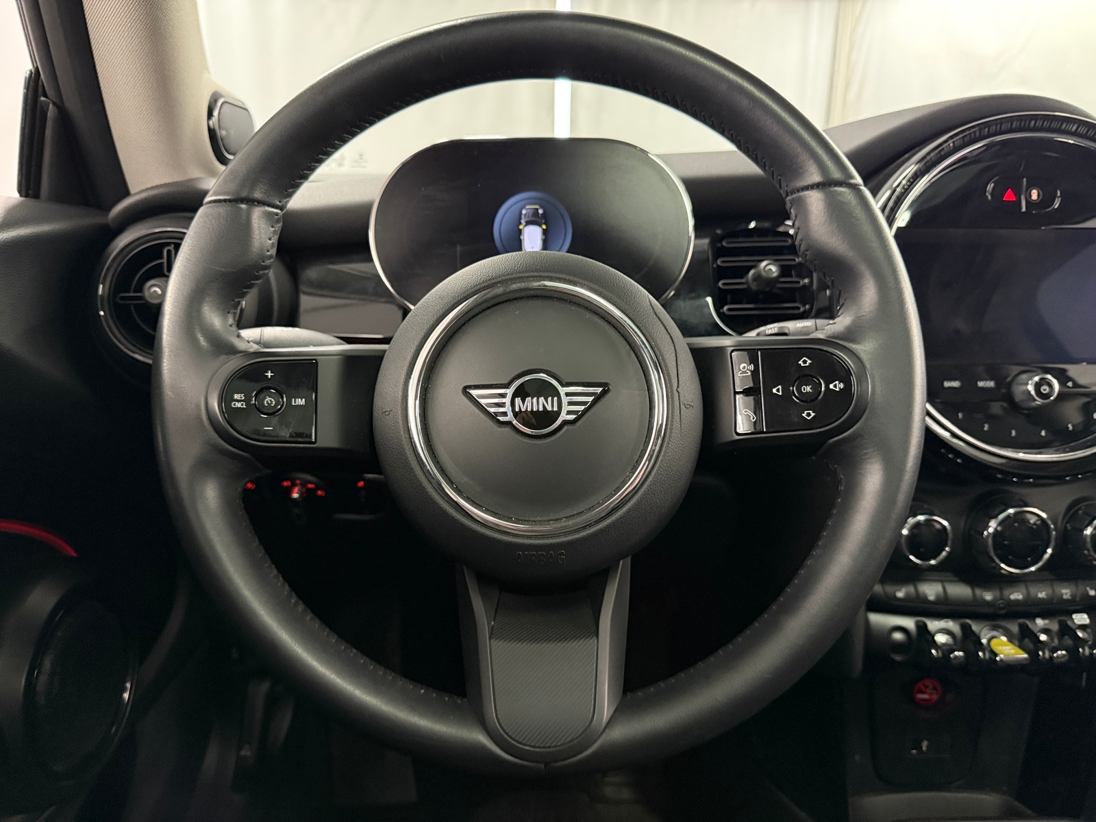 Thumbnail: 2023 MINI Cooper Hardtop - 4