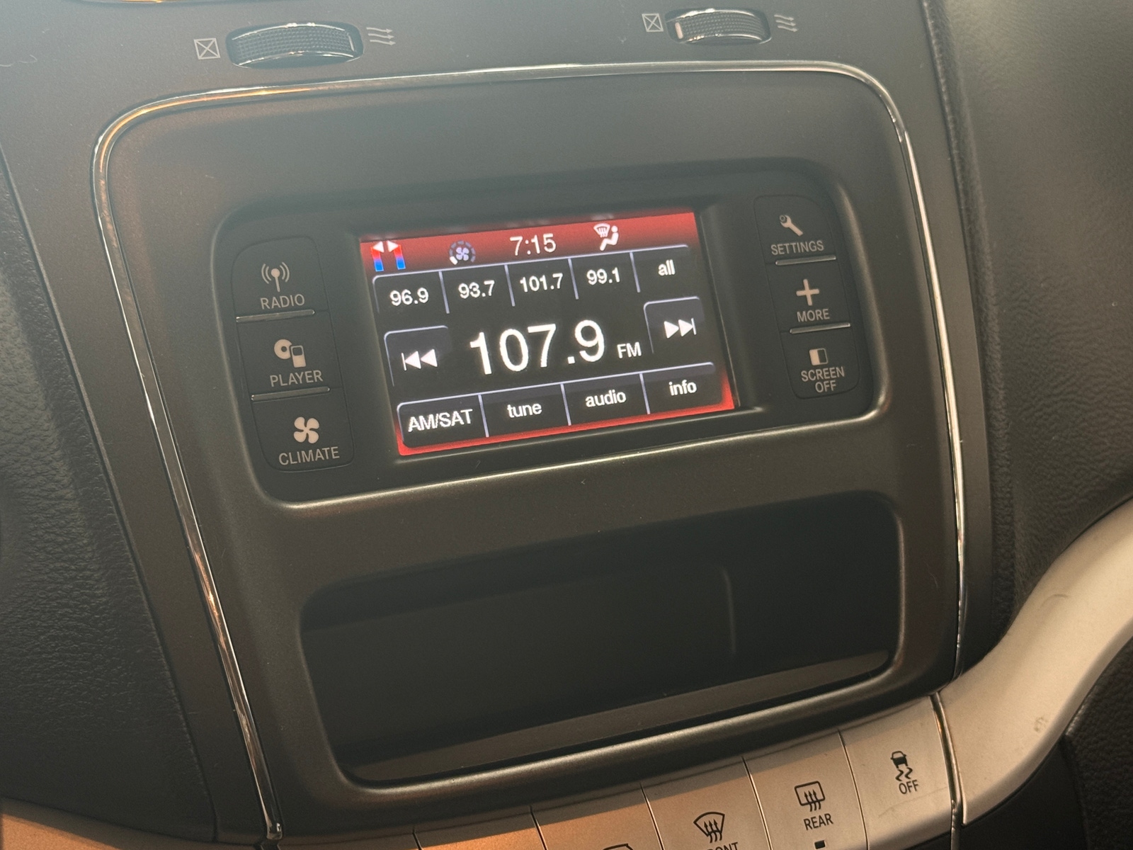 Thumbnail: 2020 Dodge Journey - 4