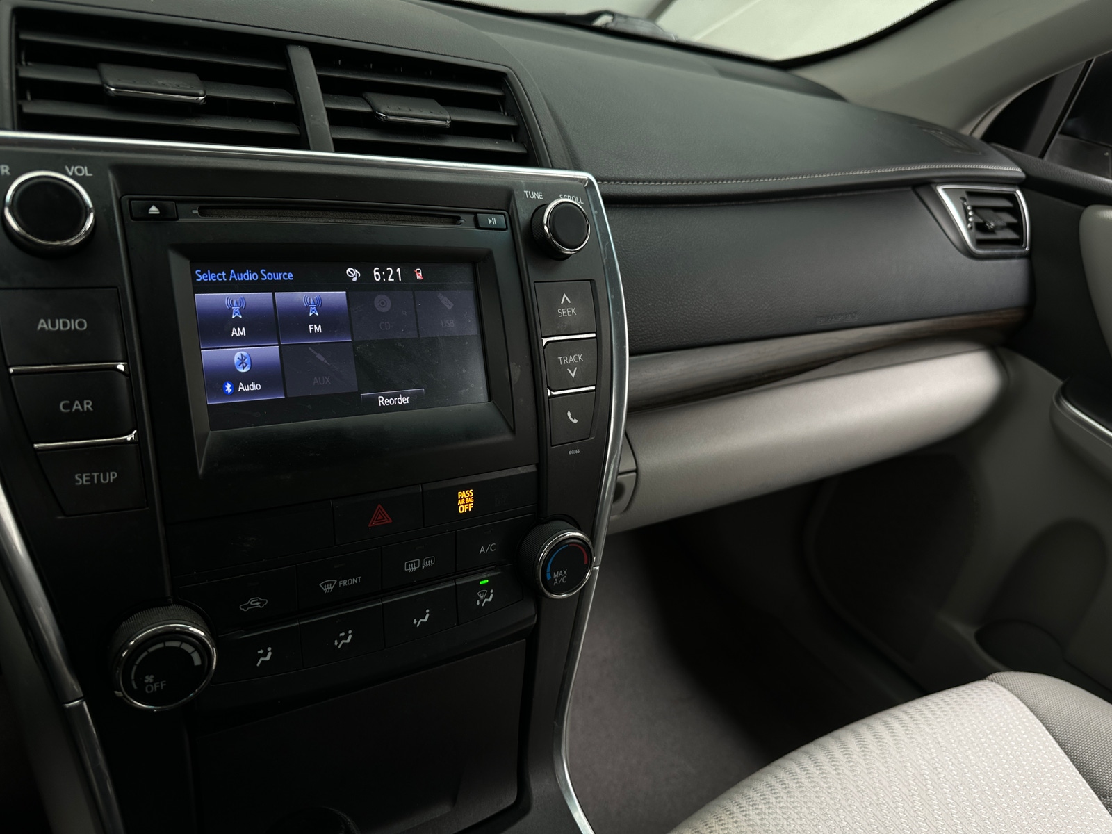 Thumbnail: 2015 Toyota Camry - 4