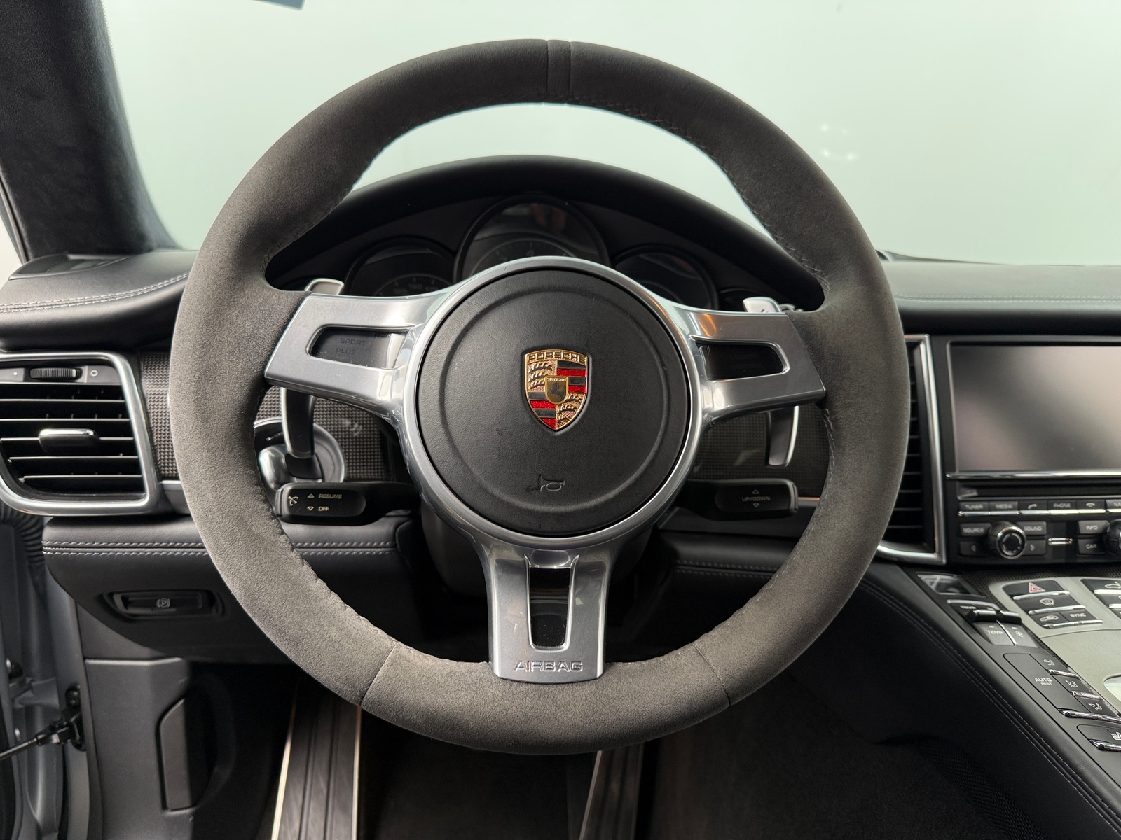 Thumbnail: 2015 Porsche Panamera - 4