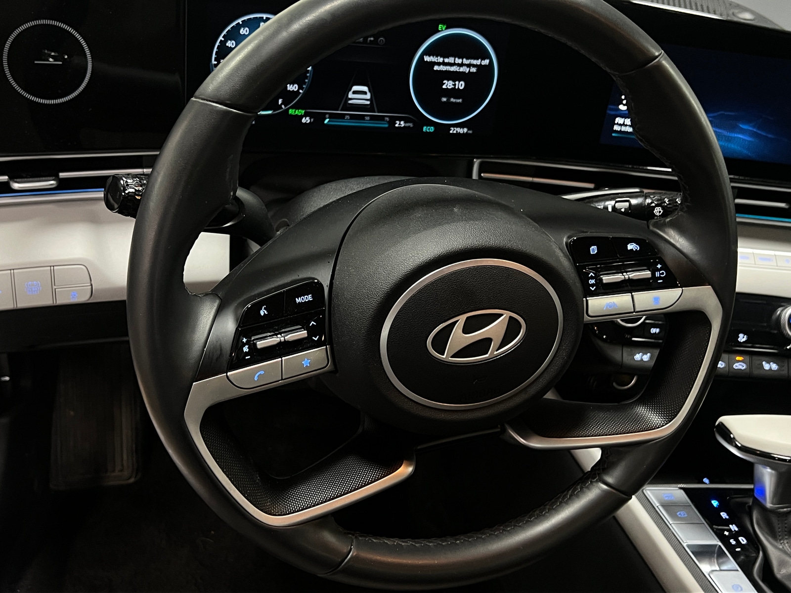 Thumbnail: 2025 Hyundai Elantra - 4