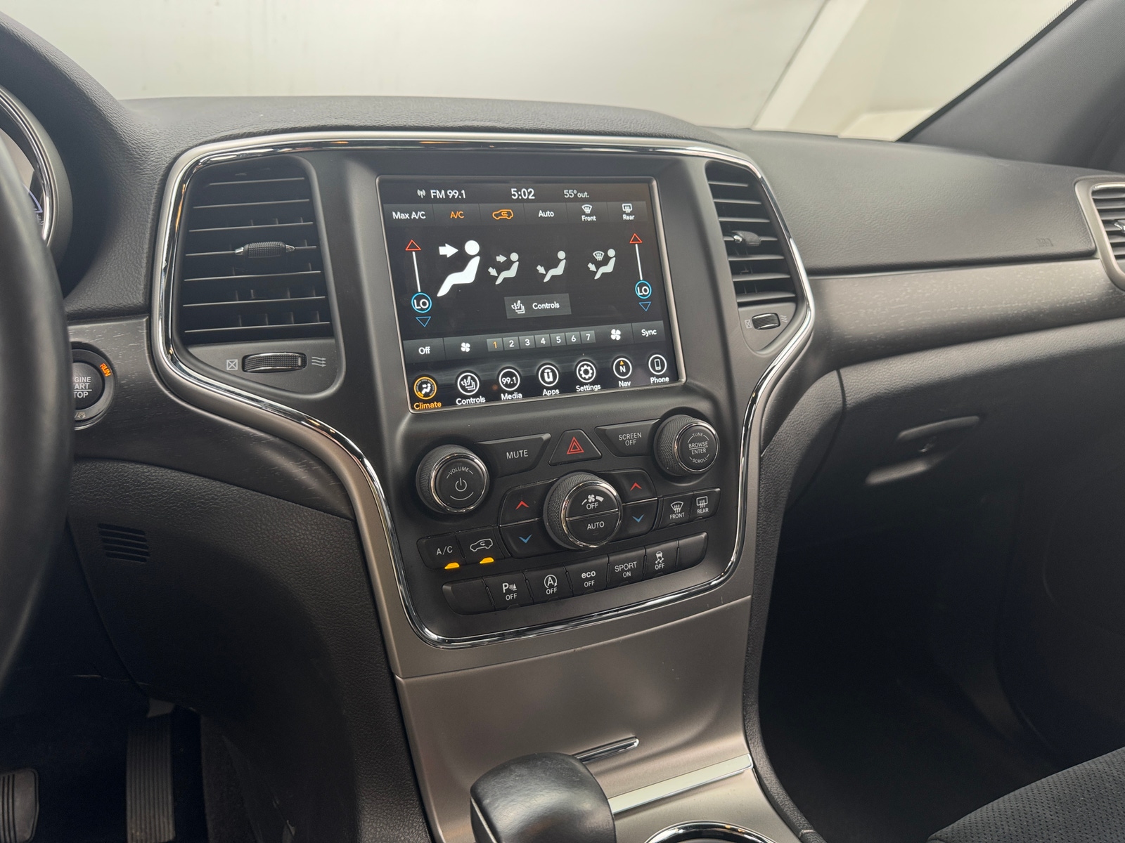 Thumbnail: 2018 Jeep Grand Cherokee - 3