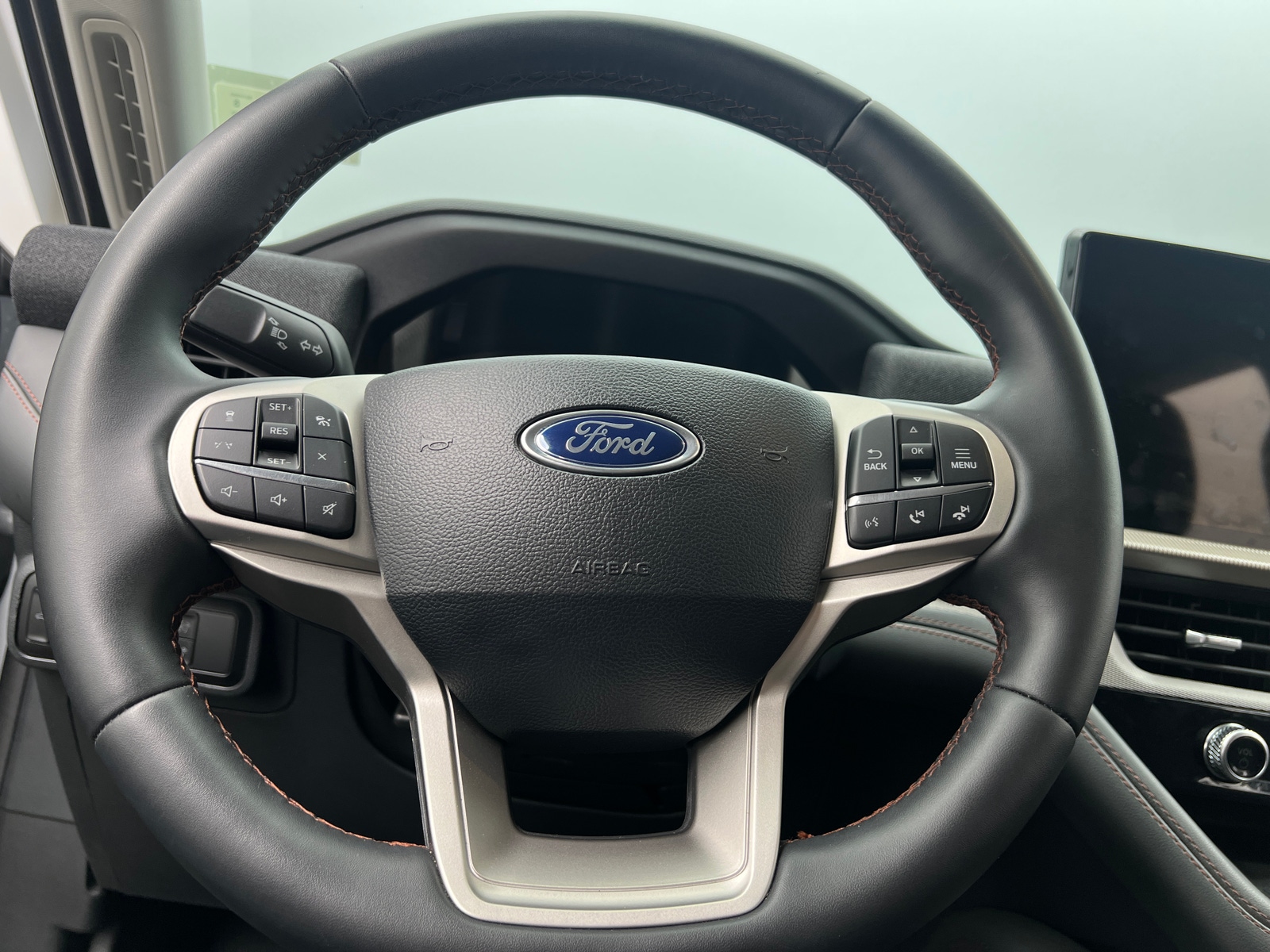 Thumbnail: 2025 Ford Explorer - 5