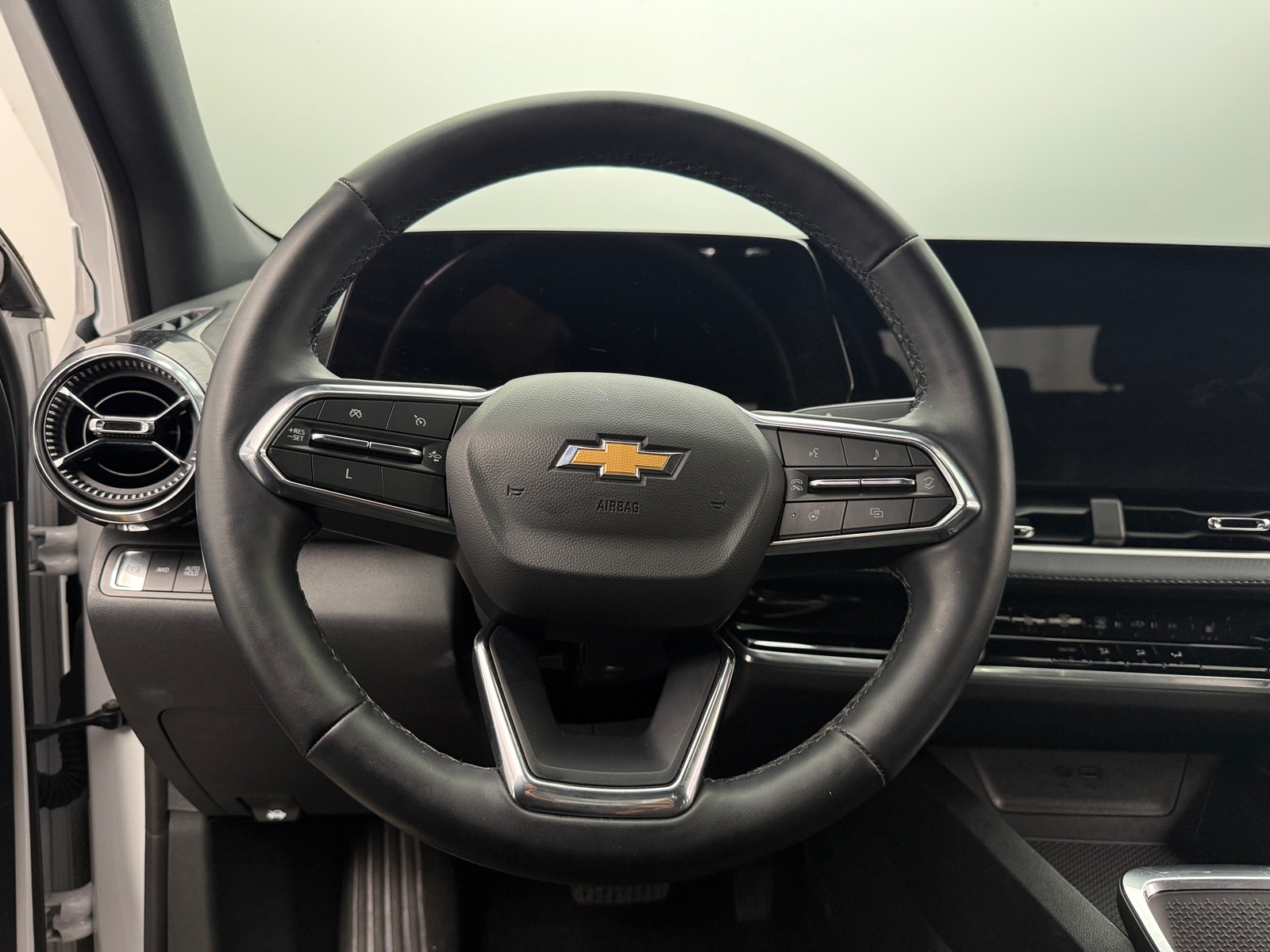 Thumbnail: 2025 Chevrolet Equinox - 5