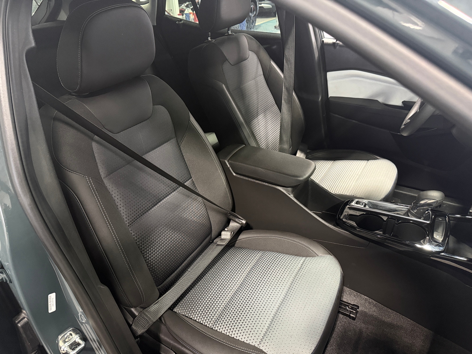 Thumbnail: 2025 Chevrolet Trax - 2