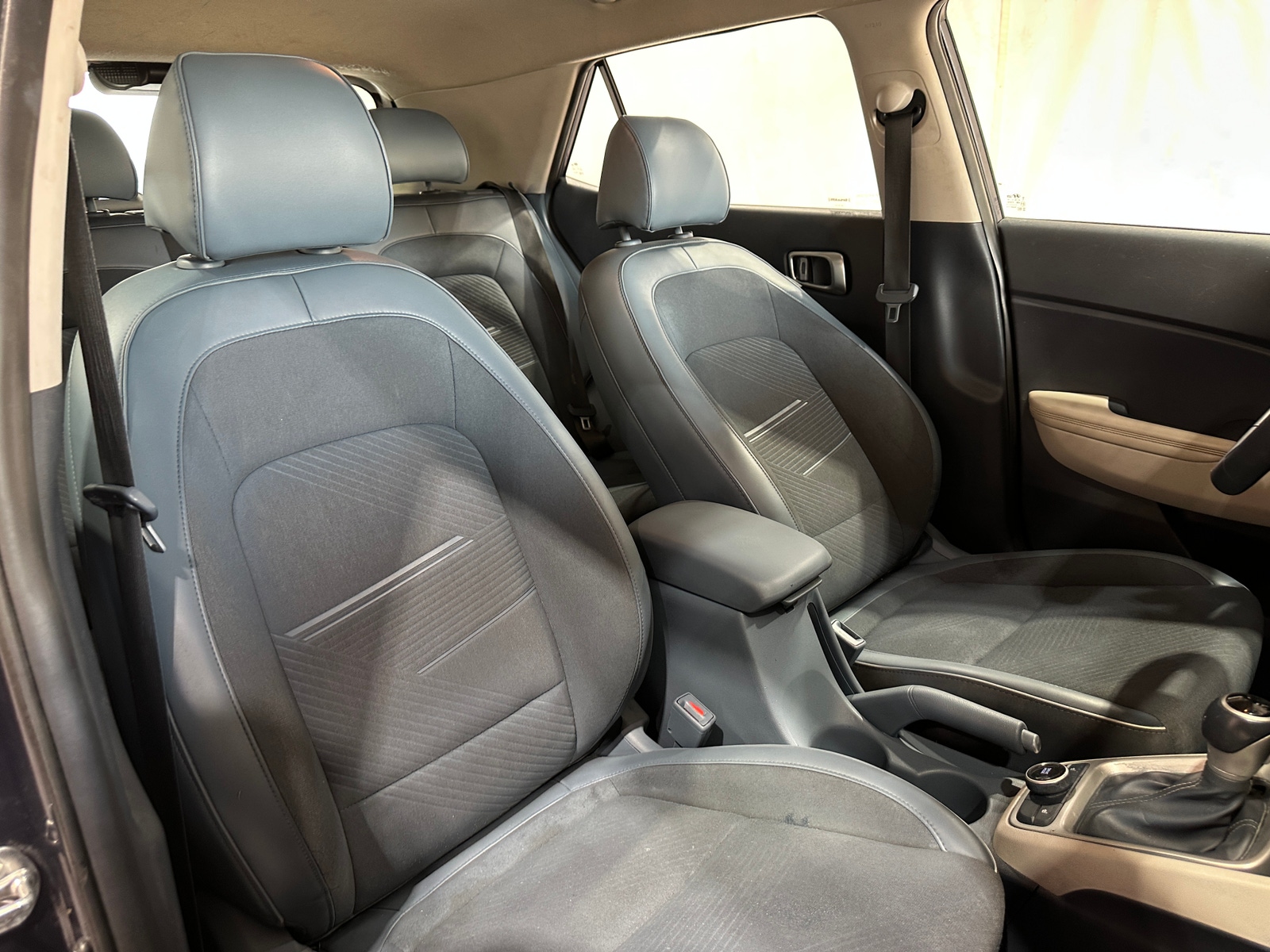 Thumbnail: 2024 Hyundai Venue - 2