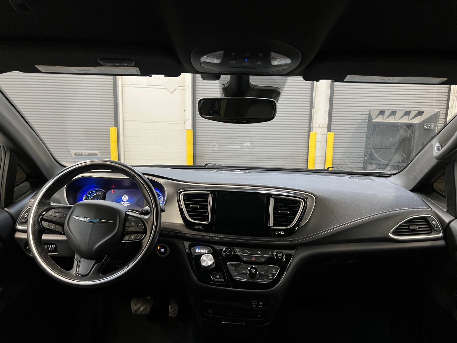 Thumbnail: 2019 Chrysler Pacifica - 2