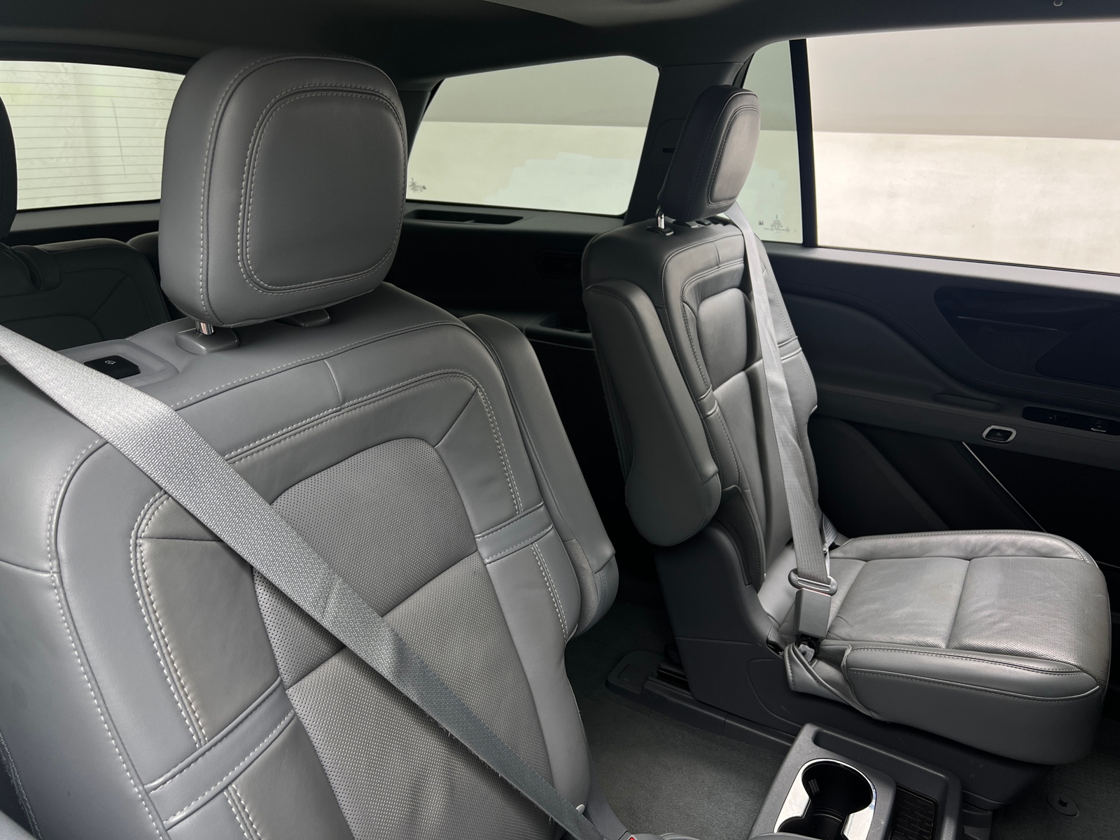 Thumbnail: 2021 Lincoln Aviator - 5