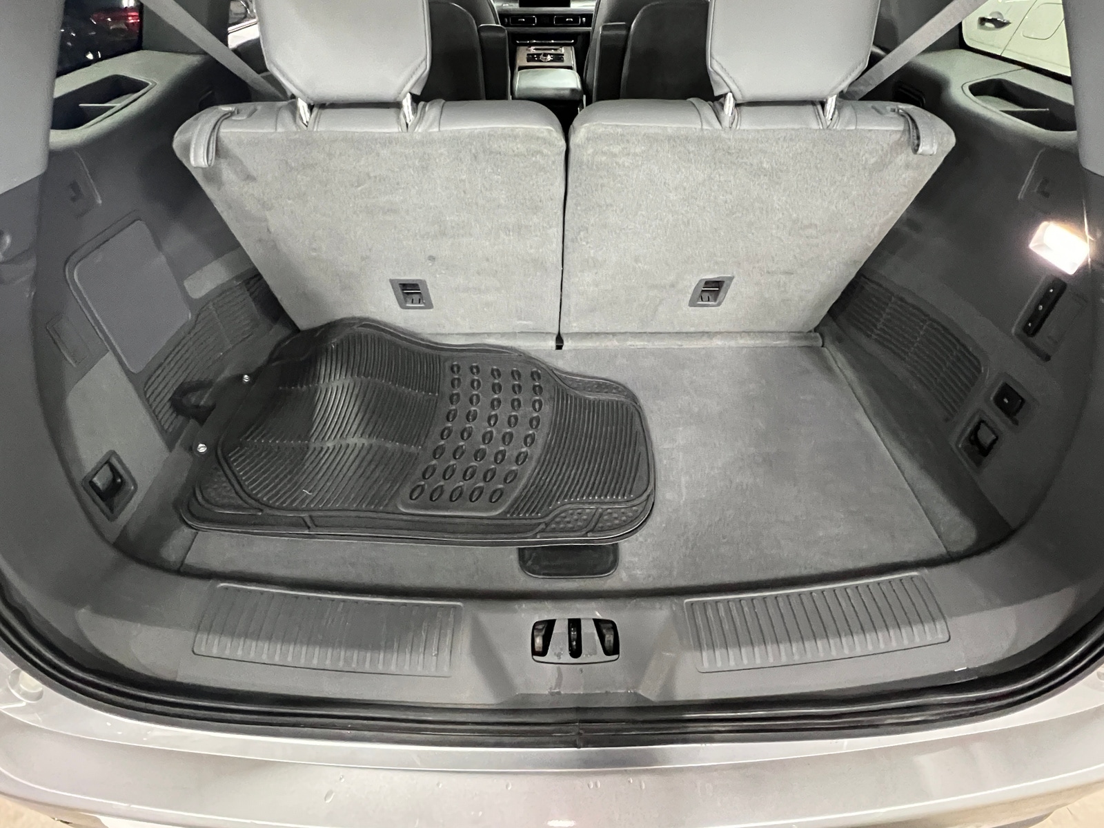 Thumbnail: 2021 Lincoln Aviator - 6