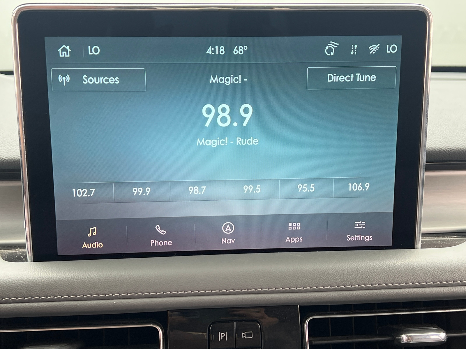 Thumbnail: 2021 Lincoln Aviator - 3