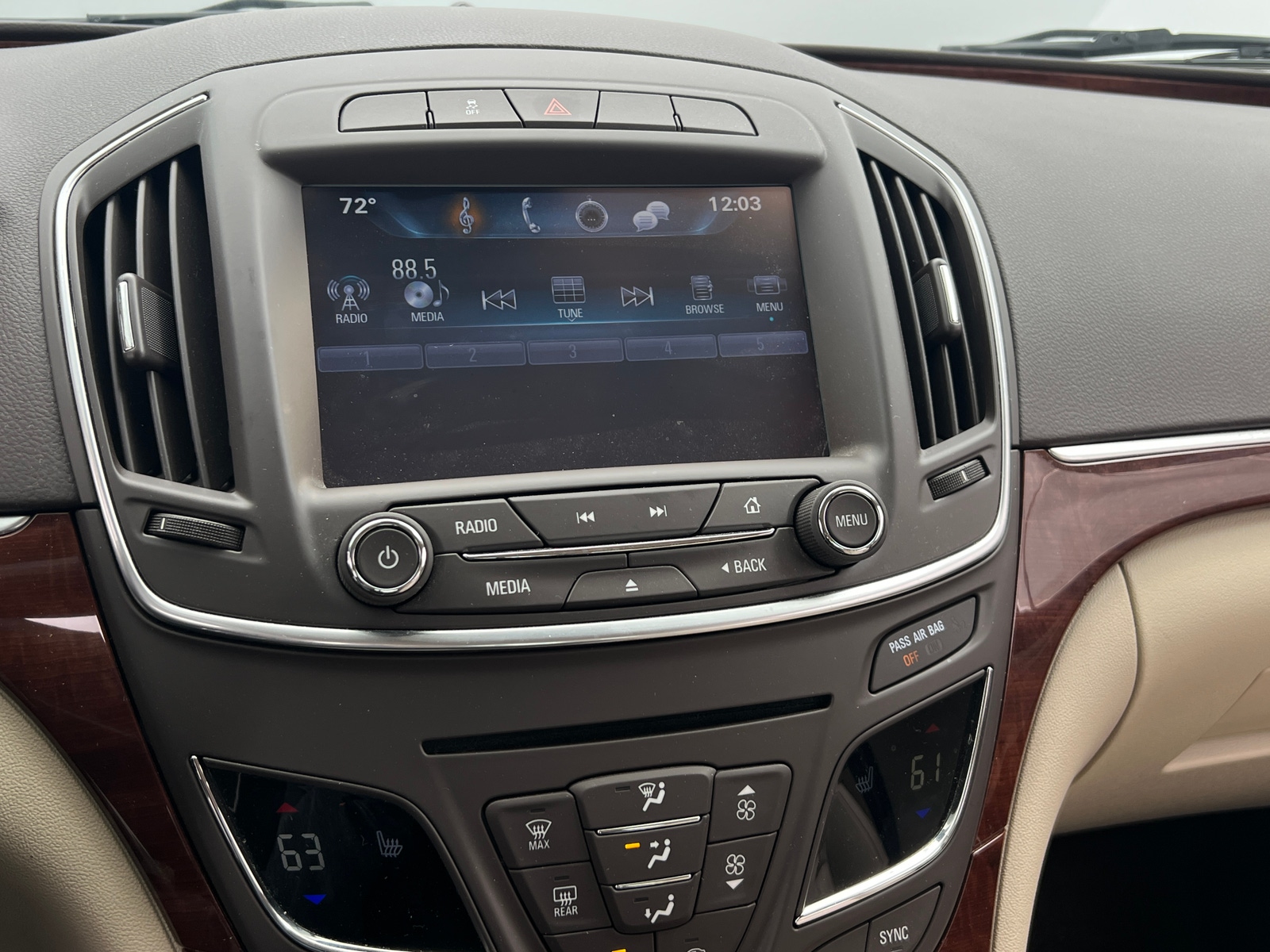 Thumbnail: 2017 Buick Regal - 3