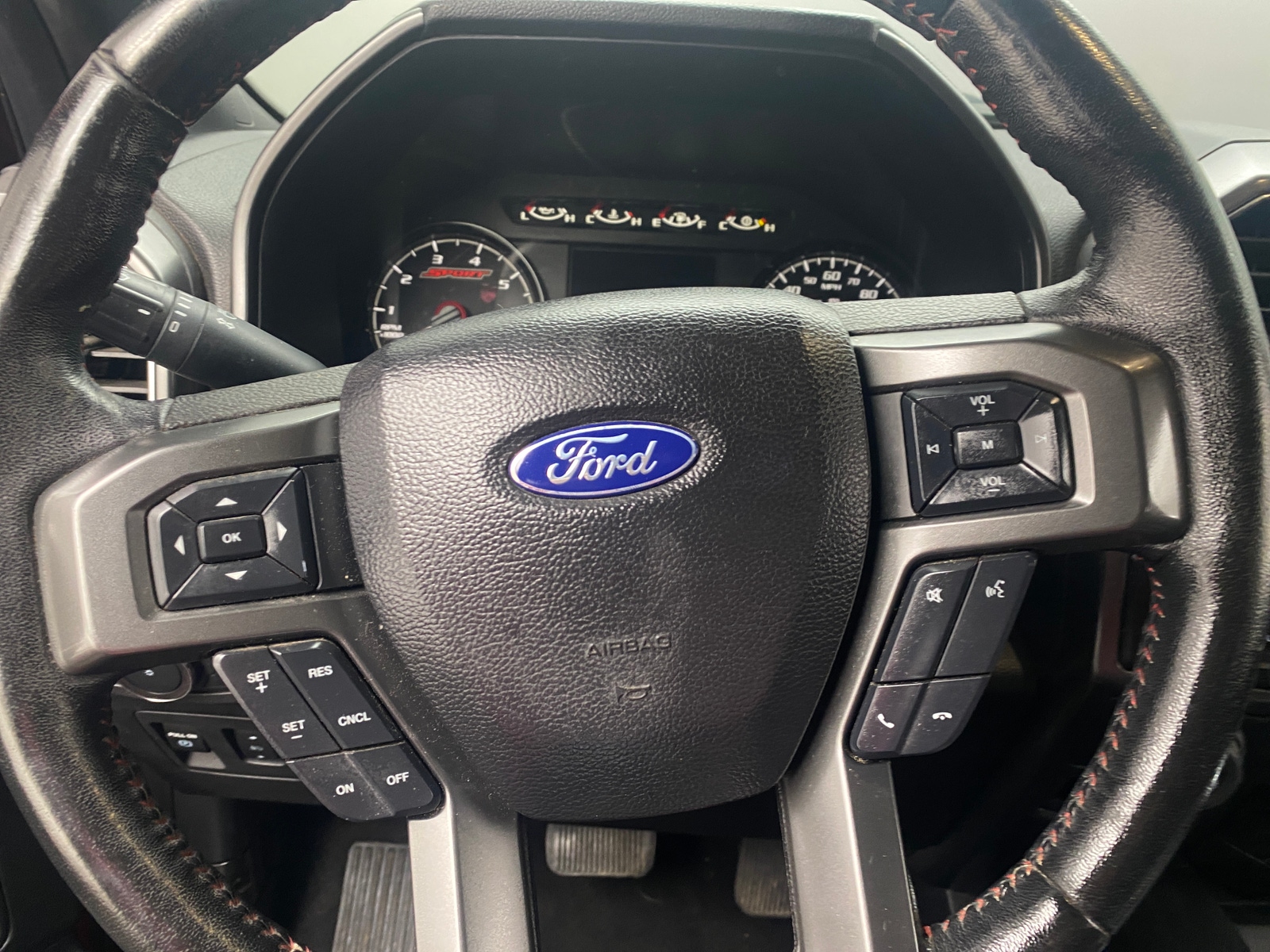 Thumbnail: 2019 Ford Econoline - 5