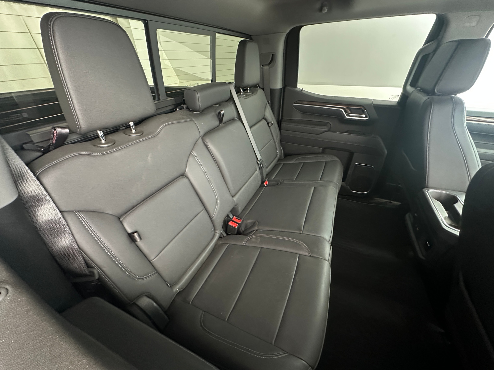 Thumbnail: 2025 Chevrolet Silverado 1500 - 5