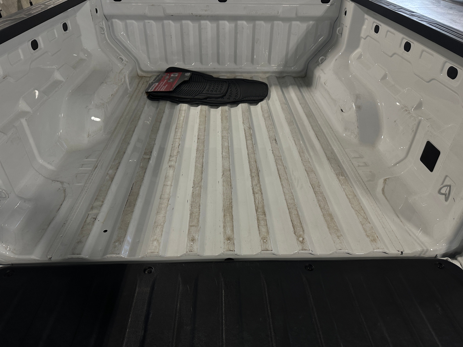 Thumbnail: 2023 Chevrolet Colorado - 7