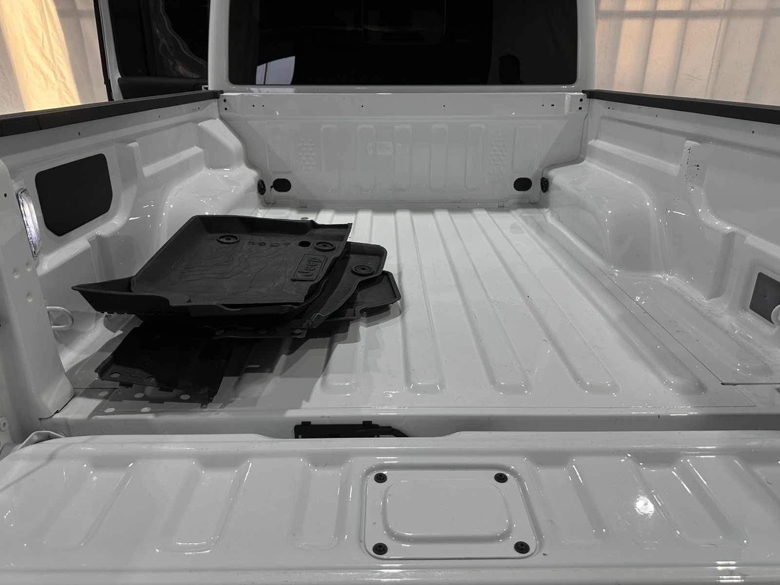 Thumbnail: 2025 Jeep Gladiator - 7