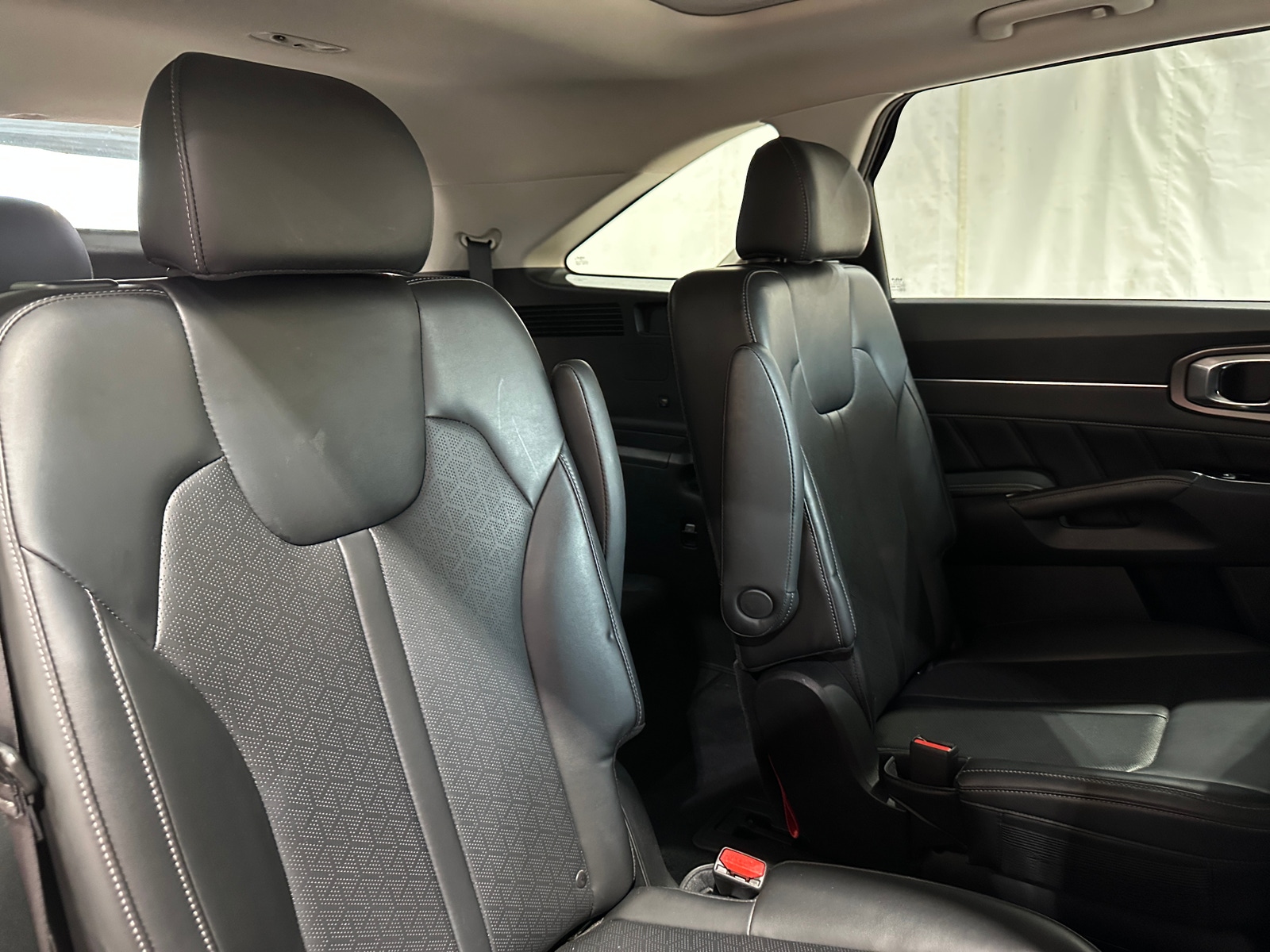 Thumbnail: 2023 Kia Sorento - 5