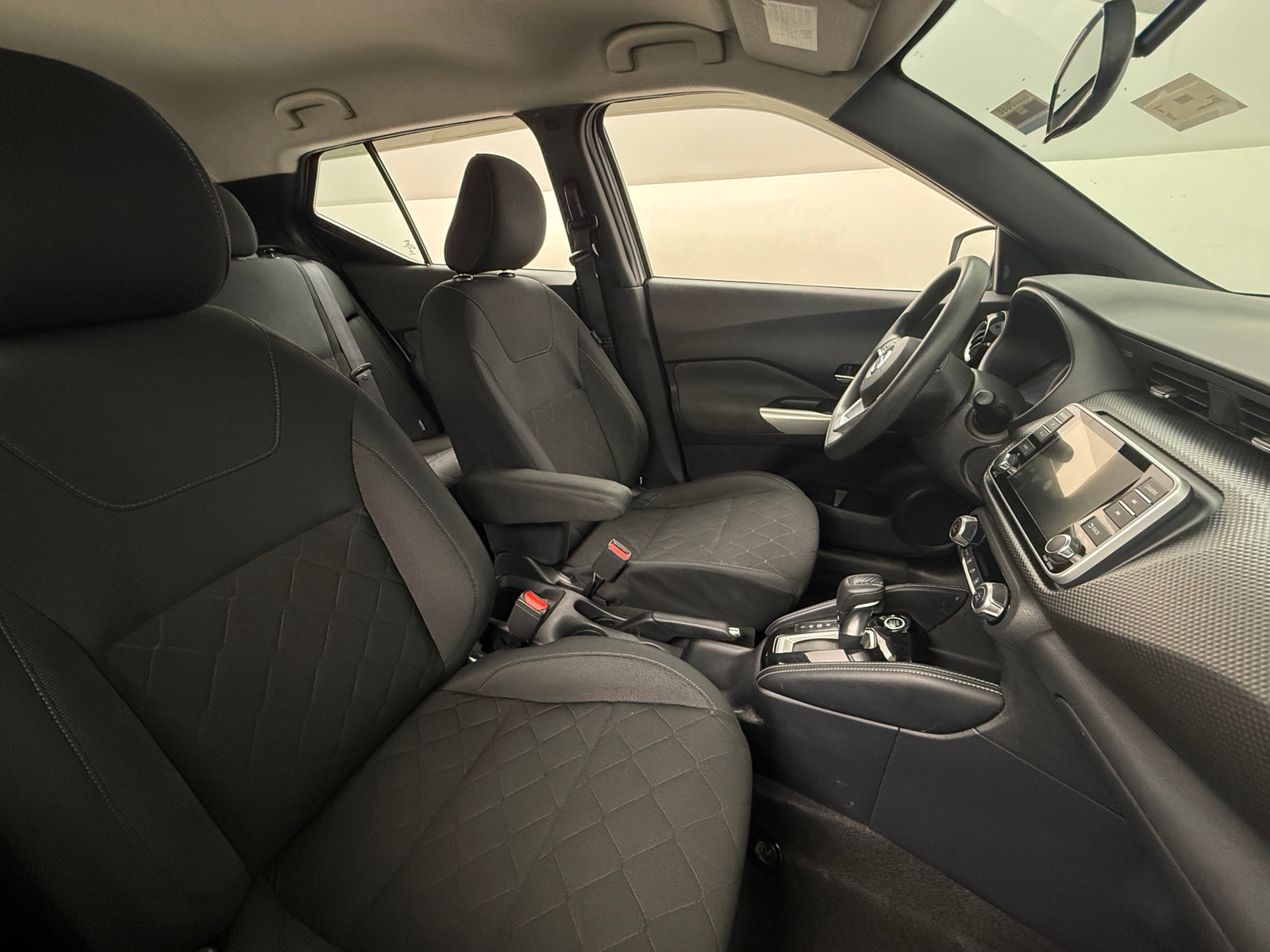 Thumbnail: 2020 Nissan Kicks - 2