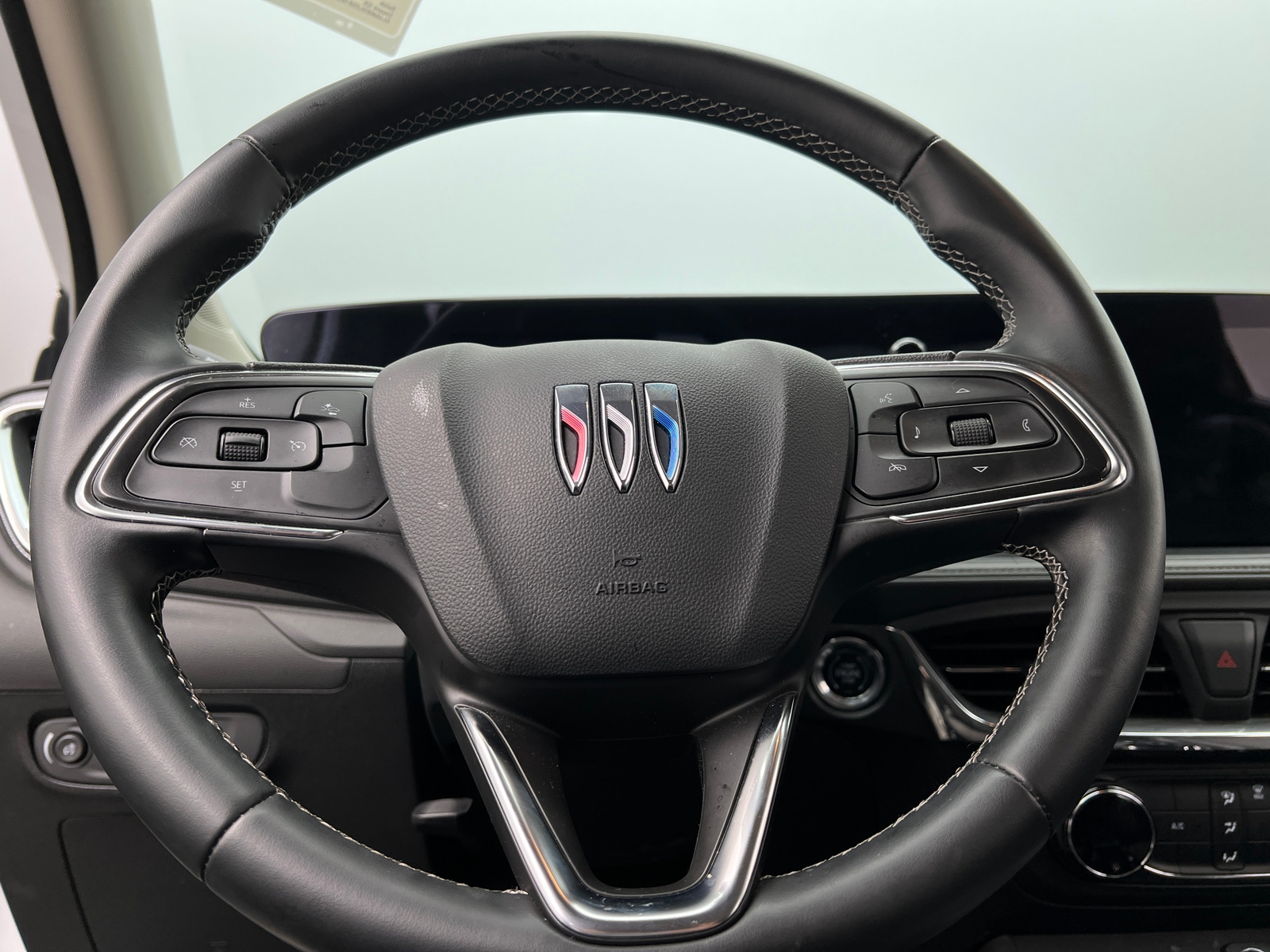 Thumbnail: 2025 Buick Encore GX - 5