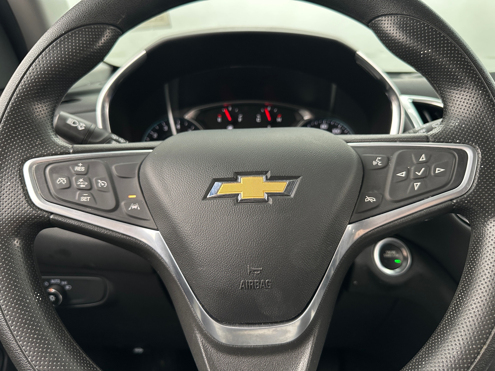 Thumbnail: 2022 Chevrolet Equinox - 5