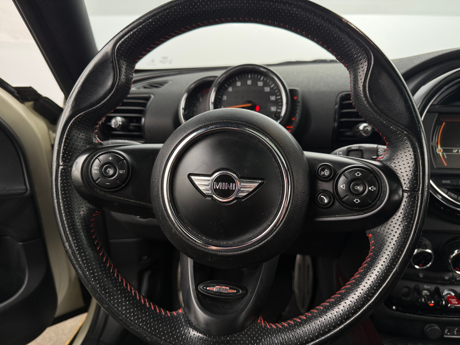 Thumbnail: 2017 MINI Cooper Clubman - 4