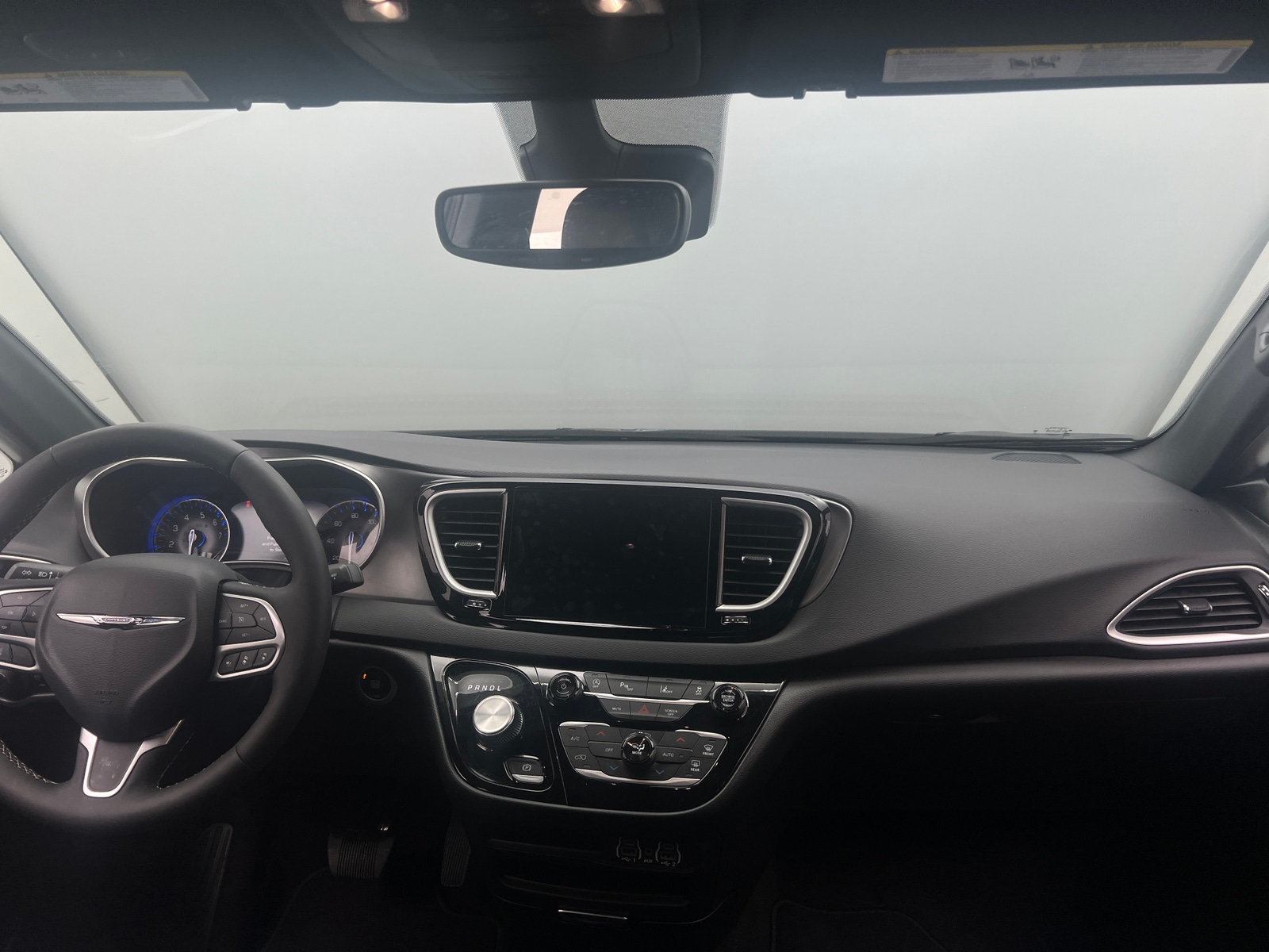 Thumbnail: 2025 Chrysler Pacifica - 2