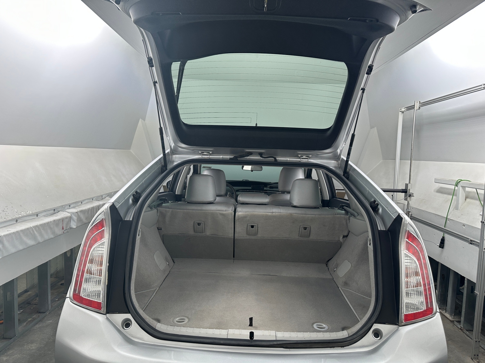 Thumbnail: 2014 Toyota Prius - 7