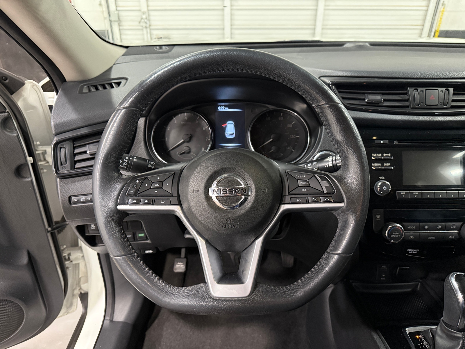 Thumbnail: 2017 Nissan Rogue - 5