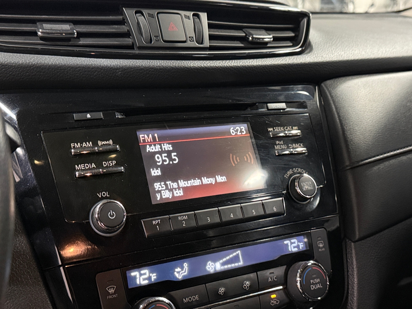 Thumbnail: 2017 Nissan Rogue - 4