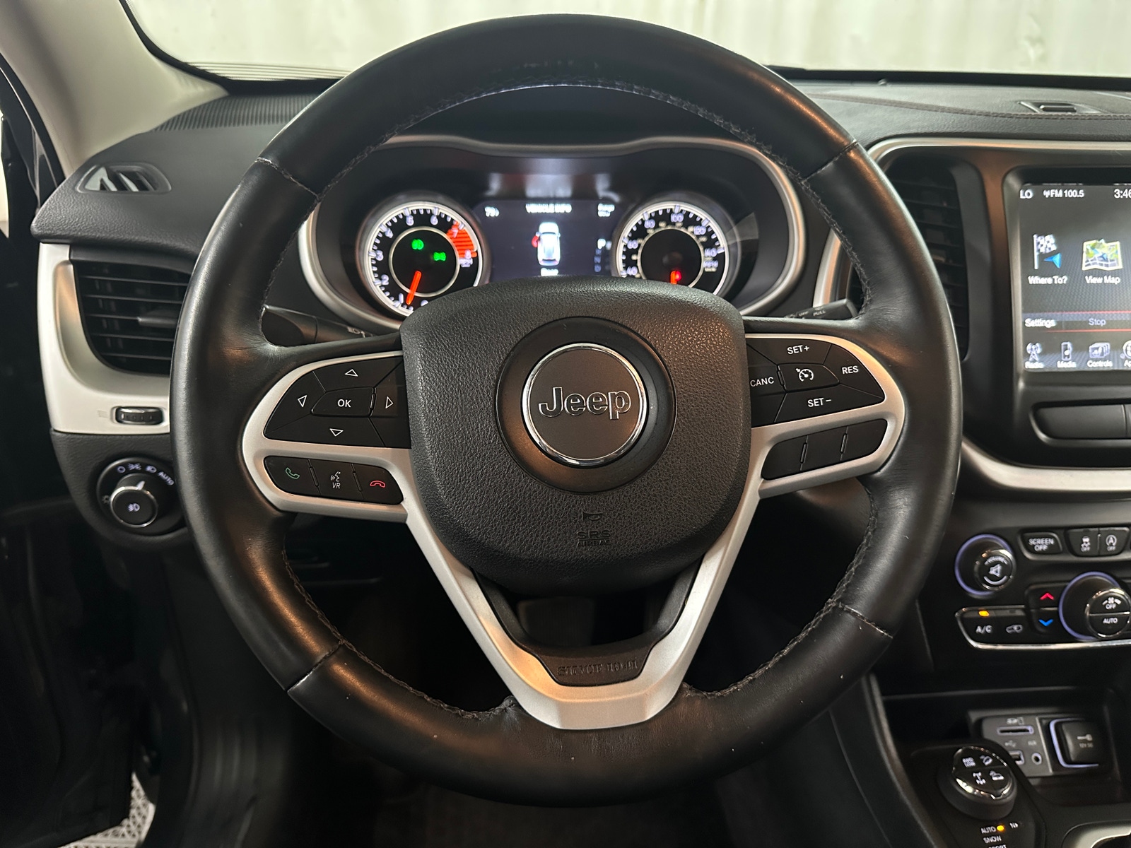 Thumbnail: 2017 Jeep Cherokee - 5