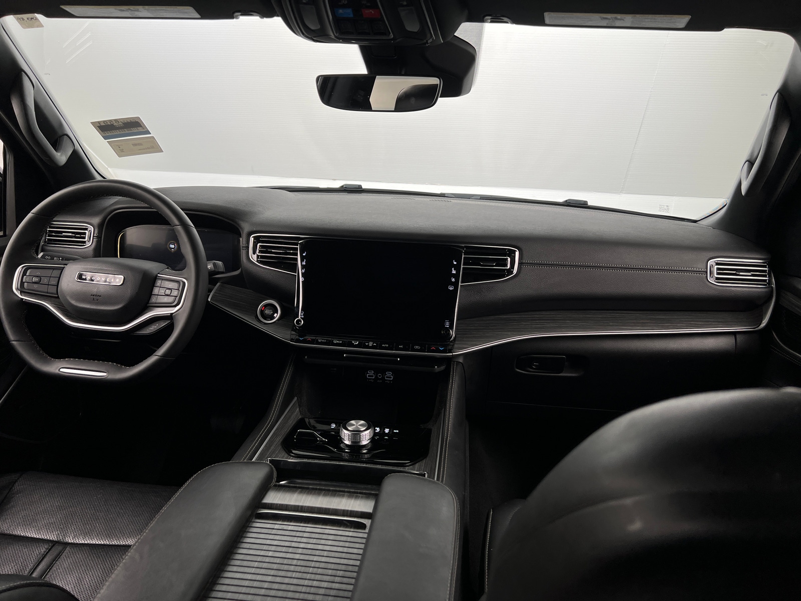 Thumbnail: 2023 Jeep Wagoneer - 2