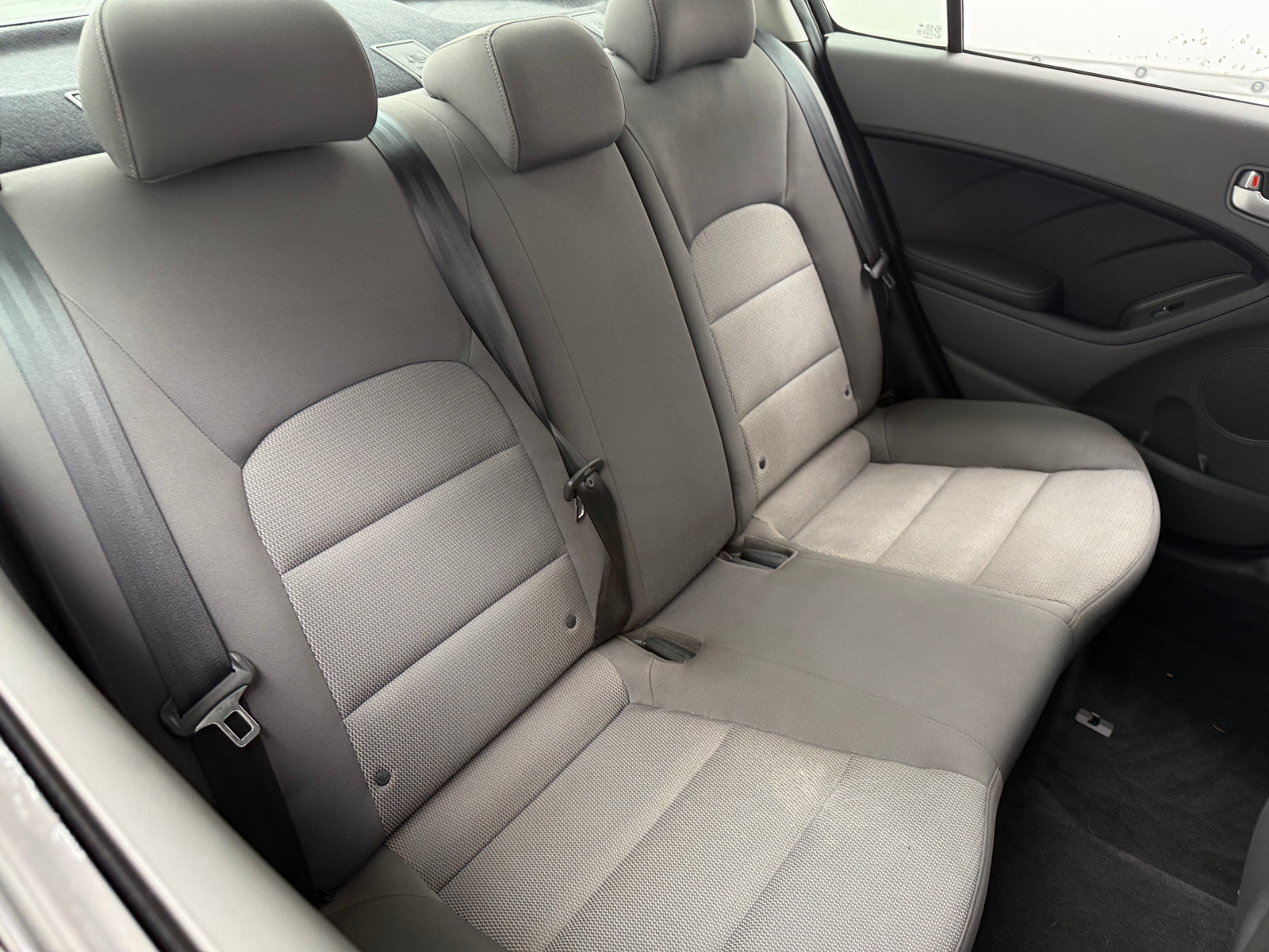 Thumbnail: 2017 Kia Forte - 6