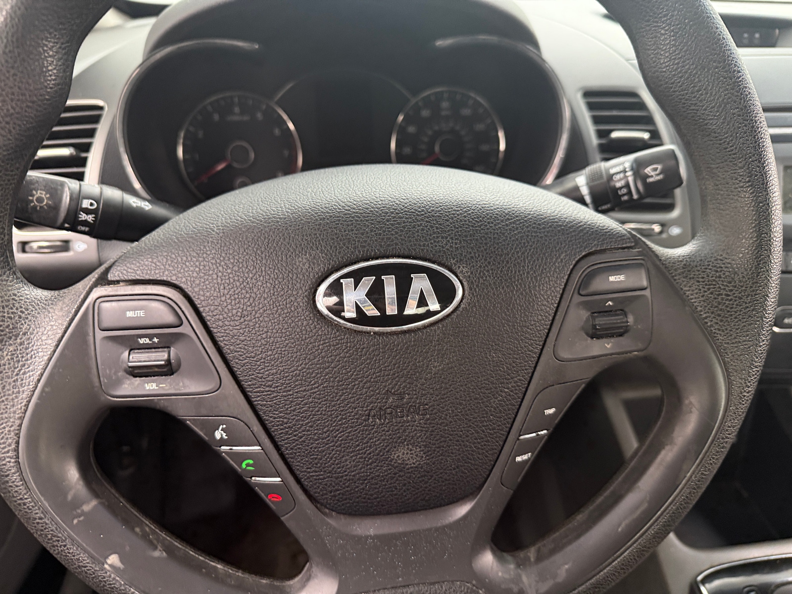 Thumbnail: 2017 Kia Forte - 5