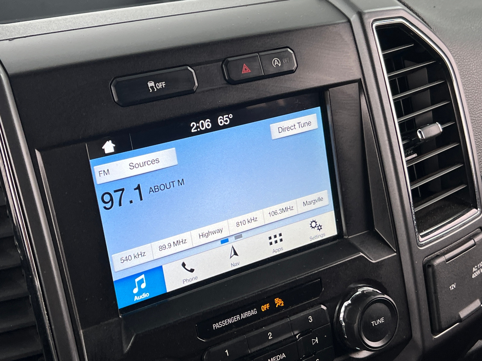 Thumbnail: 2019 Ford Econoline - 4