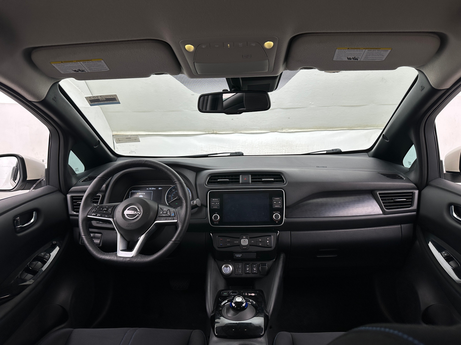 Thumbnail: 2023 Nissan Leaf - 3