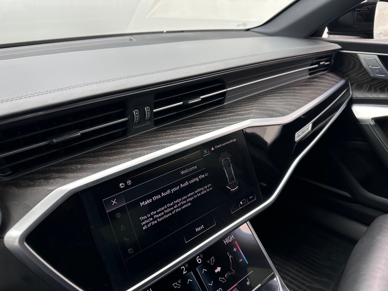 Thumbnail: 2020 Audi S6 - 3