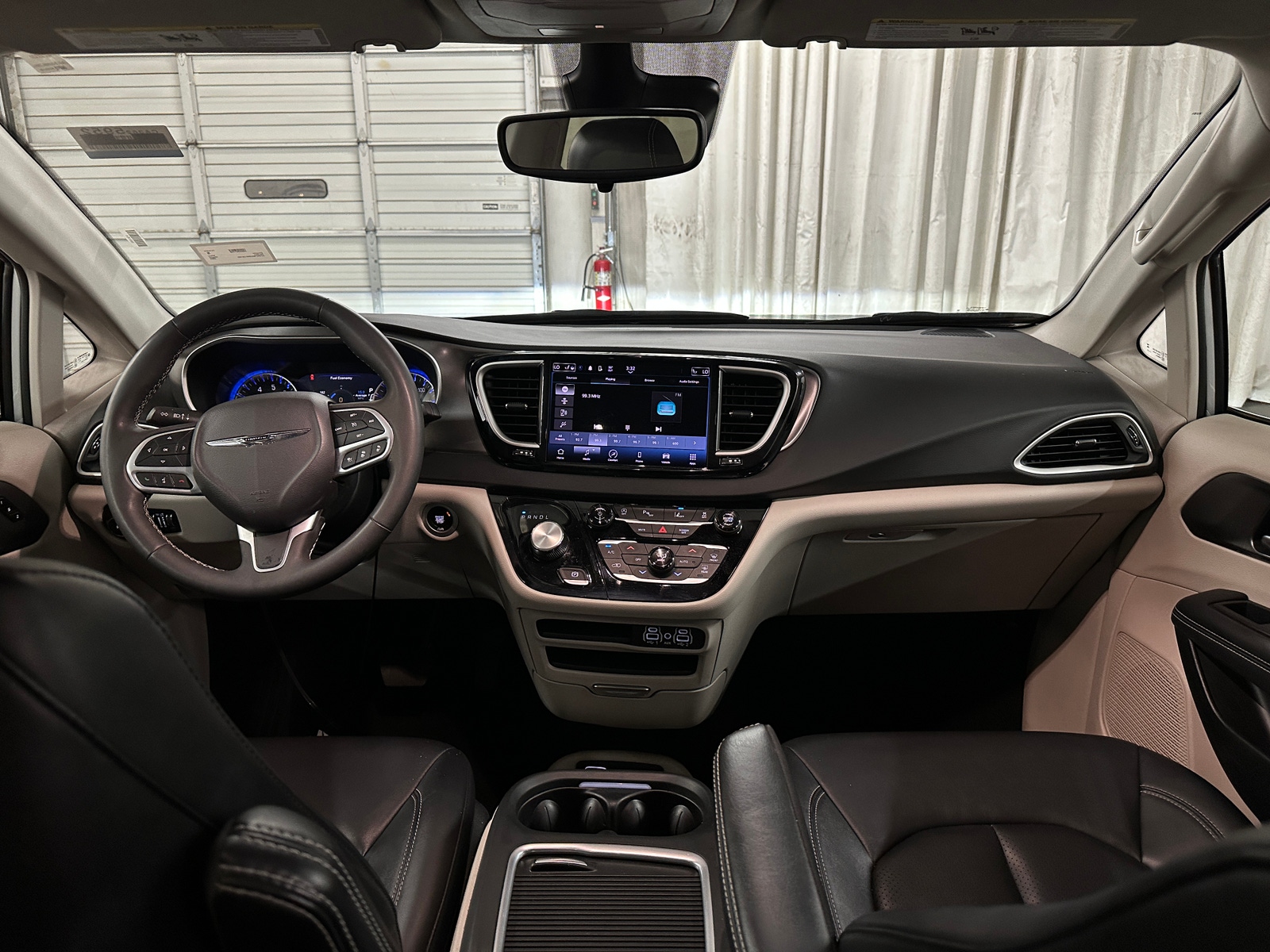 Thumbnail: 2024 Chrysler Pacifica - 2