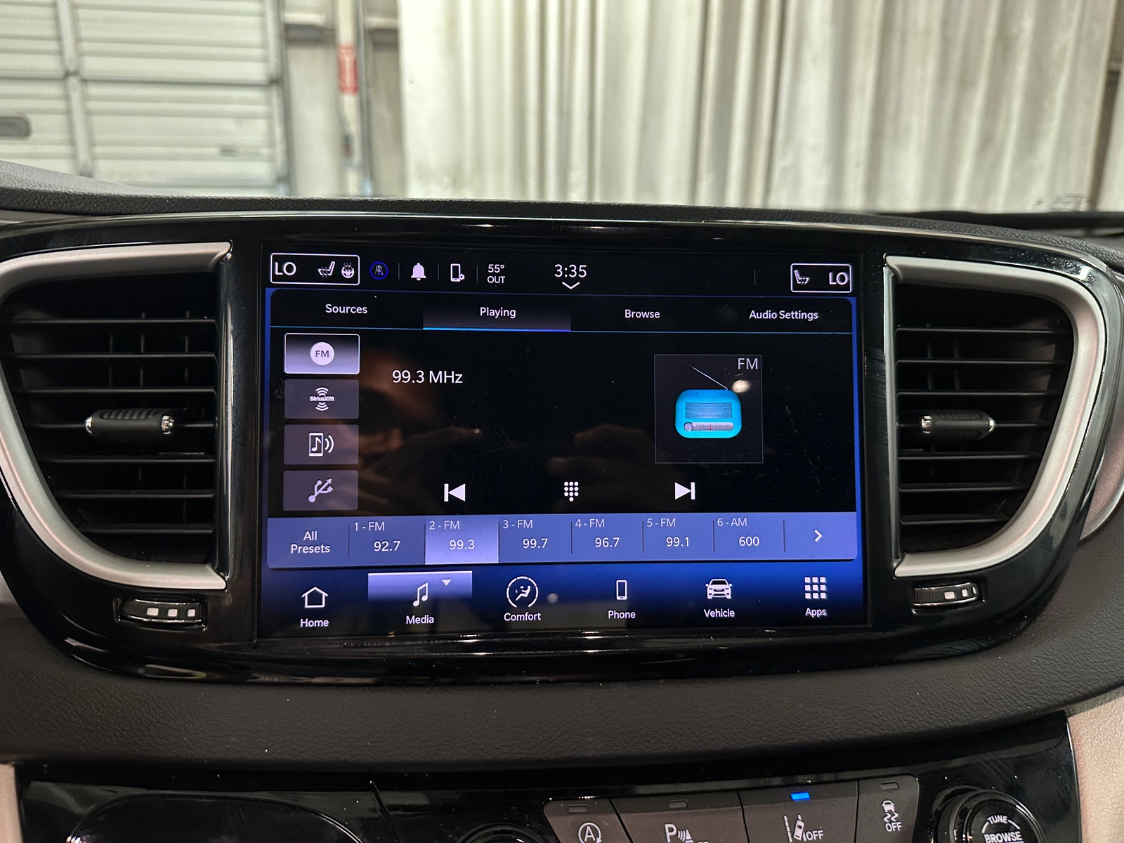 Thumbnail: 2024 Chrysler Pacifica - 3